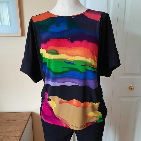Colourful, easy dressy t-shirt - Picture 3 of 6